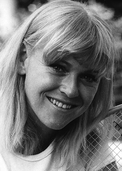Sue Barker