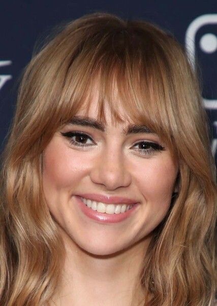 Suki Waterhouse