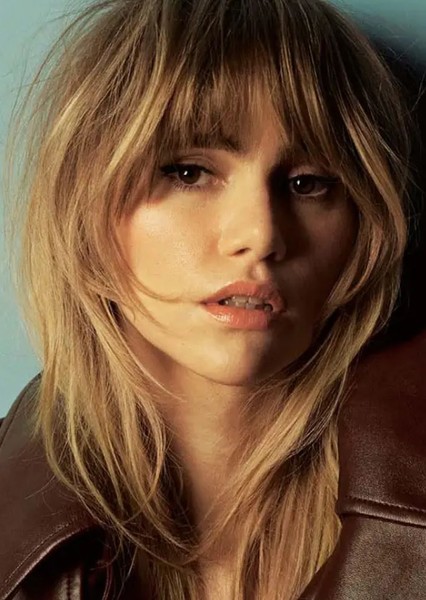 Suki Waterhouse