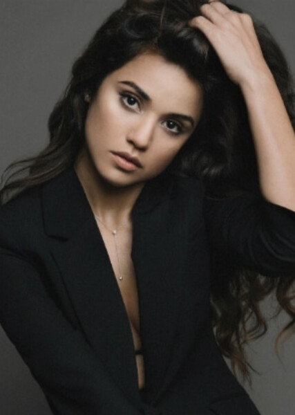 Summer Bishil photo