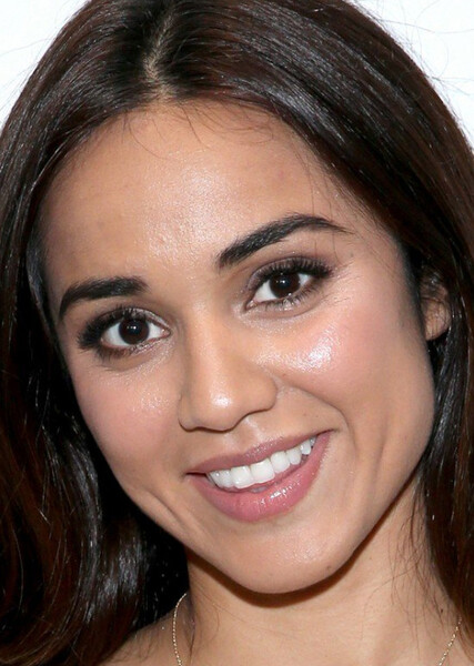 Summer Bishil photo