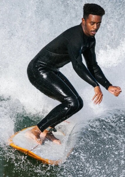 Surfers photo