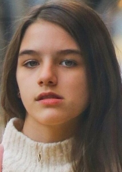 Suri Cruise photo