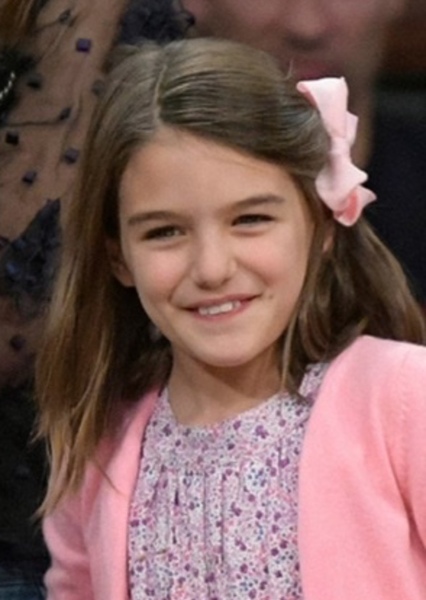 Suri Cruise photo