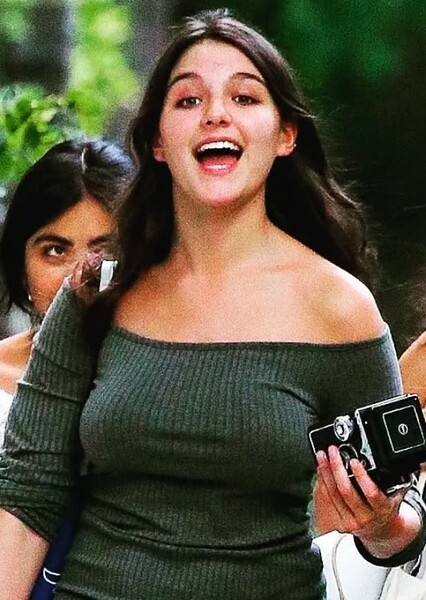 Suri Cruise photo