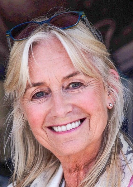 Susan George photo