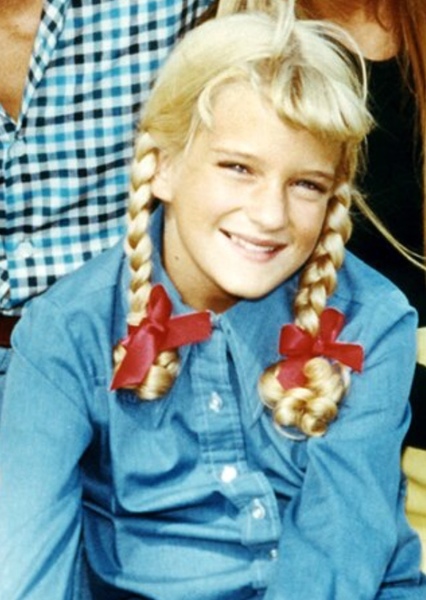 Susan Olsen photo