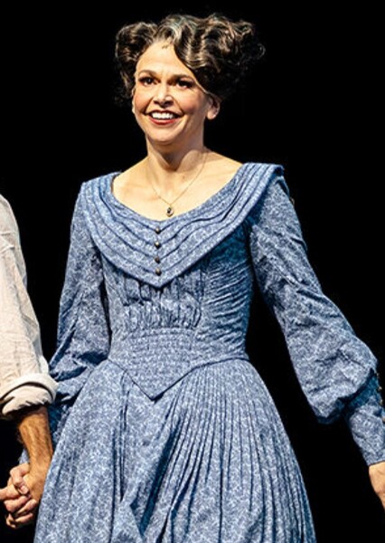 Sutton Foster photo