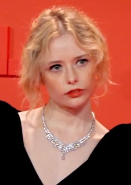 Suzanna Son