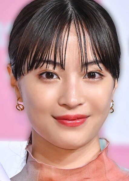 Suzu Hirose photo
