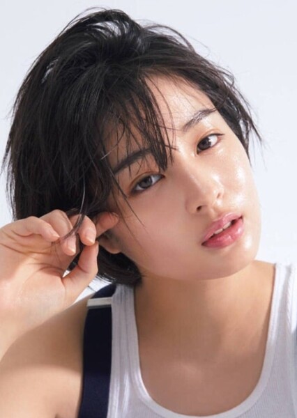 Suzu Hirose photo
