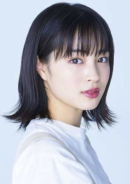Suzu Hirose photo
