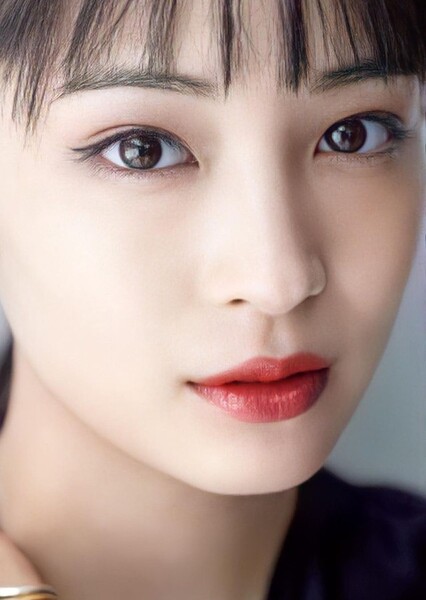 Suzu Hirose photo