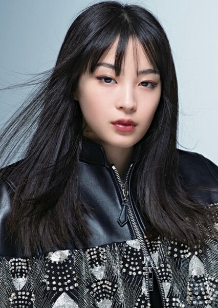 Suzu Hirose