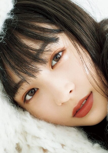 Suzu Hirose photo