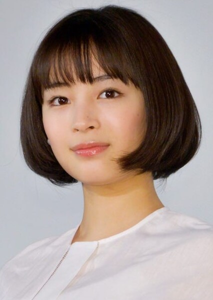 Suzu Hirose photo