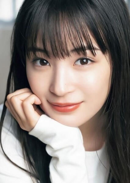 Suzu Hirose photo
