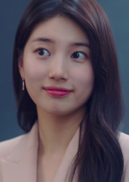 Suzy Bae photo