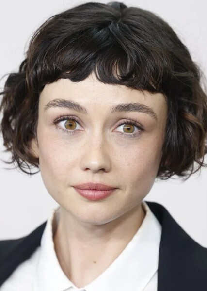 Sydney Chandler photo