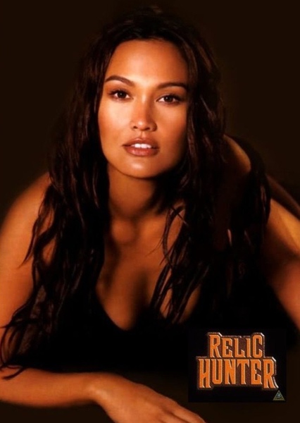 Sydney Fox (from Relic Hunter) photo