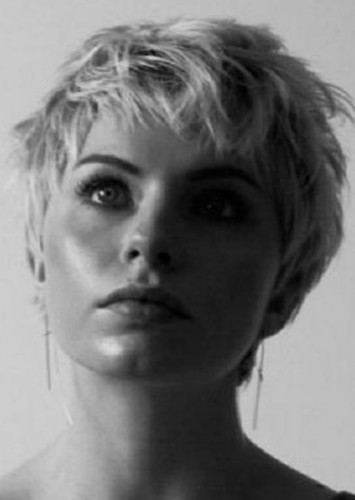 Sydney Rae White photo