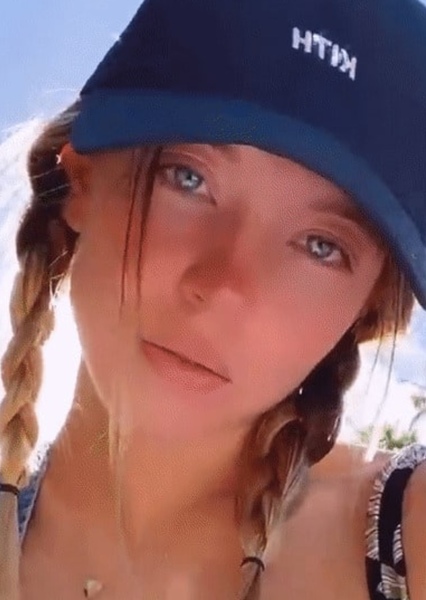 Sydney Sweeney photo