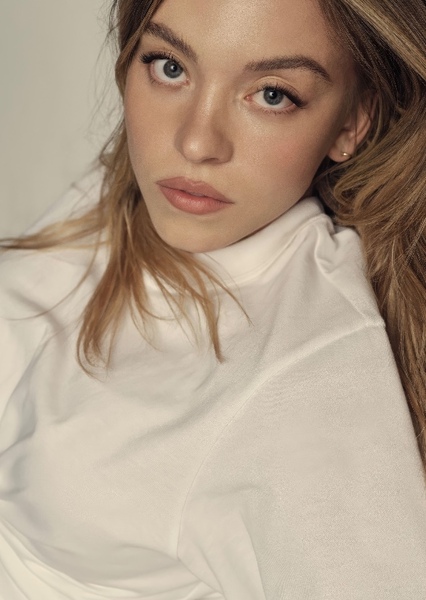 Sydney Sweeney photo