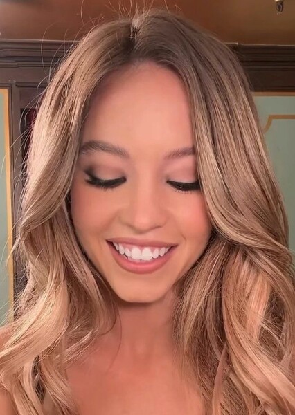 Sydney Sweeney photo