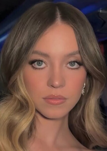 Sydney Sweeney photo