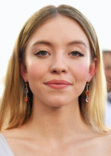 Sydney Sweeney photo
