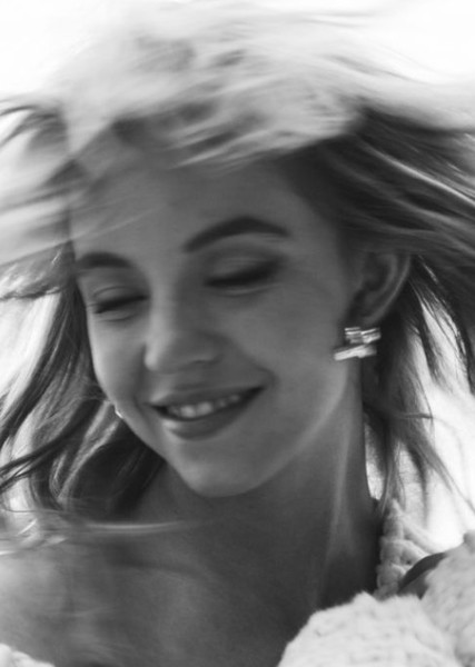 Sydney Sweeney photo