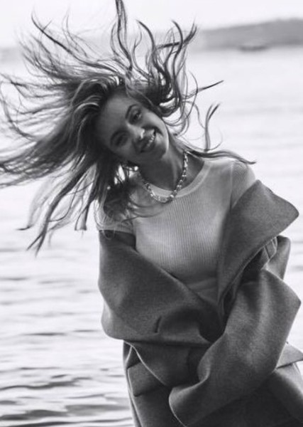 Sydney Sweeney photo