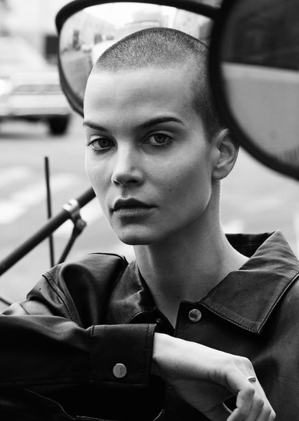 Sylvia Hoeks photo