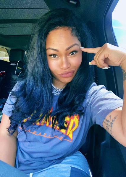Tae Heckard photo