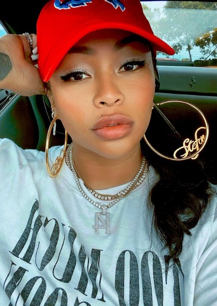 Tae Heckard photo