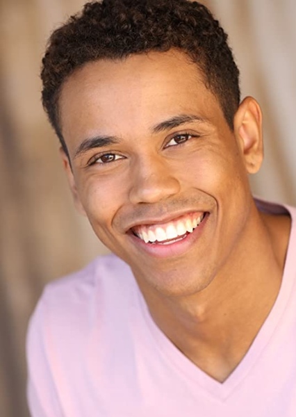 Tahj Bellow photo