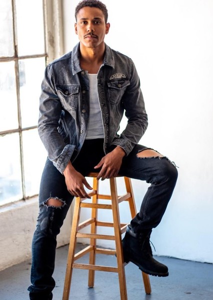 Tahj Bellow