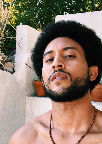 Tahj Mowry photo