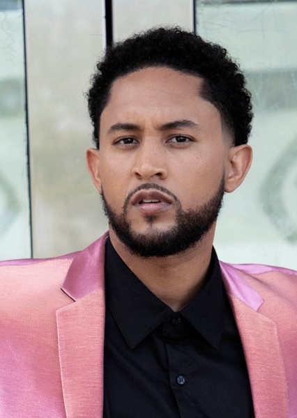 Tahj Mowry photo