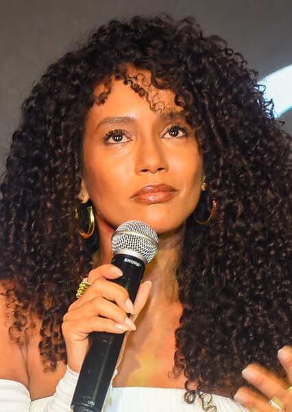 Taís Araújo photo