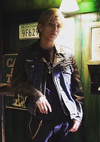 Takanori Iwata photo