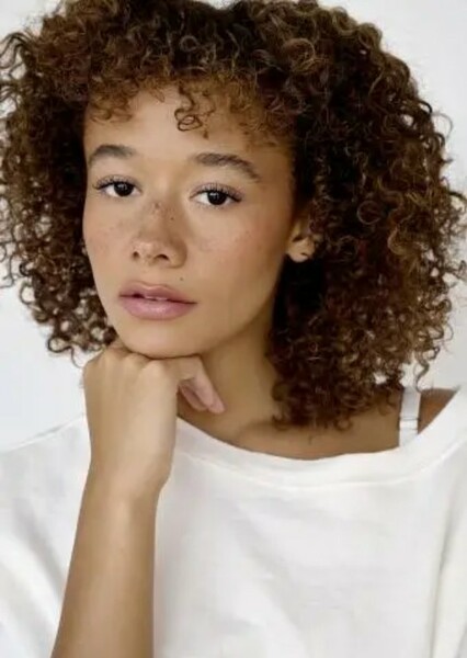 Talia Jackson photo