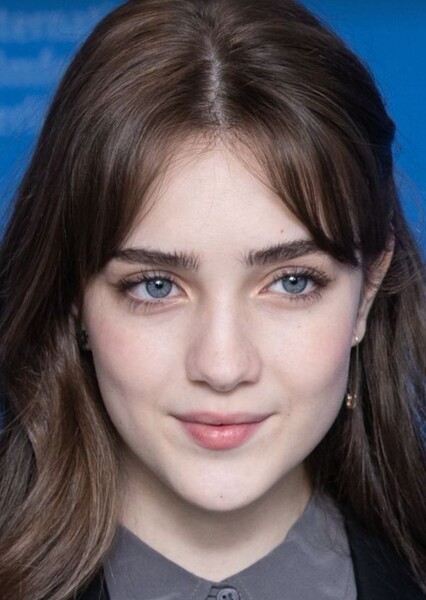Talia Ryder photo