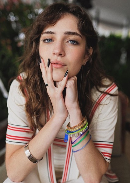 Talia Ryder photo