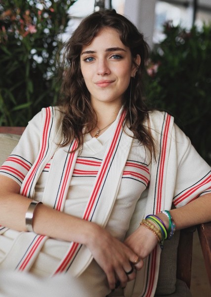 Talia Ryder photo