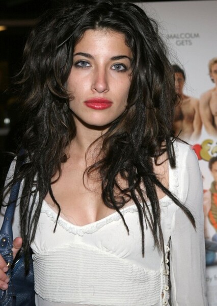 Tania Raymonde photo