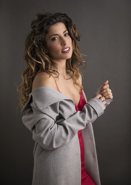 Tania Raymonde photo