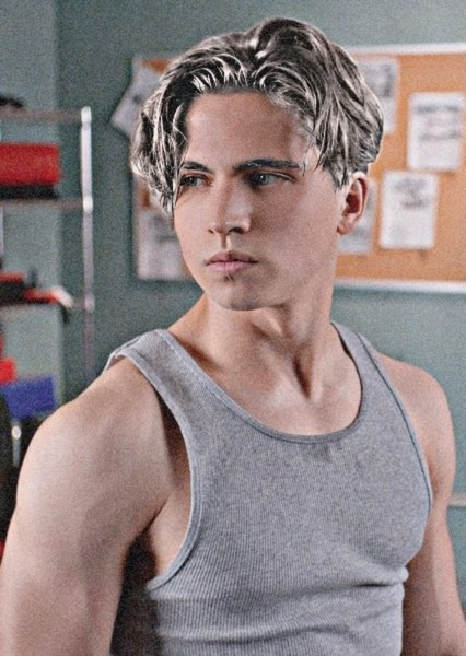 Tanner Buchanan photo