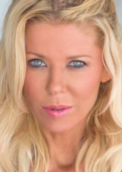 Tara Reid photo