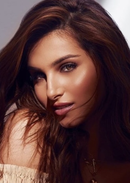 Tara Sutaria photo